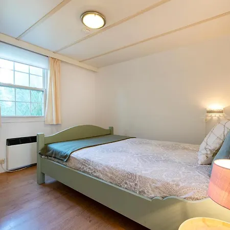 Alpstuga 84, Gelegen In Het Rustige & Bosrijke Oisterwijk! Met Privetuin *