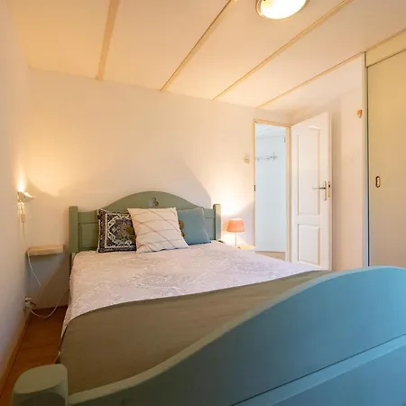 Chalet 84, Gelegen In Het Rustige & Bosrijke Oisterwijk! Met Privetuin Oisterwijk