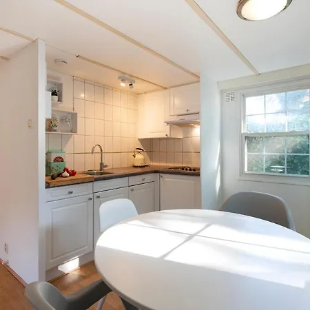 Alpstuga 84, Gelegen In Het Rustige & Bosrijke Oisterwijk! Met Privetuin *