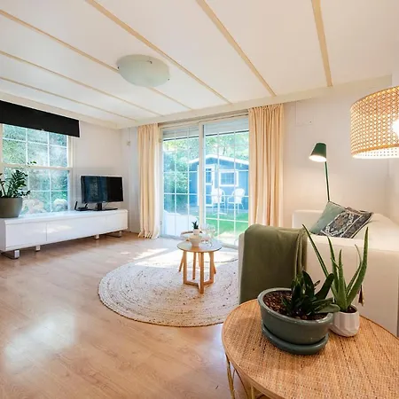 Chalet 84, Gelegen In Het Rustige & Bosrijke Oisterwijk! Met Privetuin Oisterwijk
