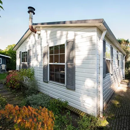 Chalet 84, Gelegen In Het Rustige & Bosrijke Oisterwijk! Met Privetuin *