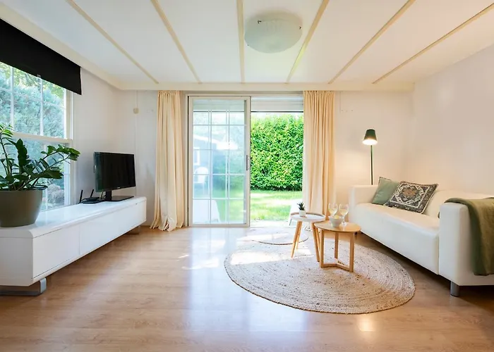 84, Gelegen In Het Rustige & Bosrijke Oisterwijk! Met Privetuin Σαλέ Oisterwijk