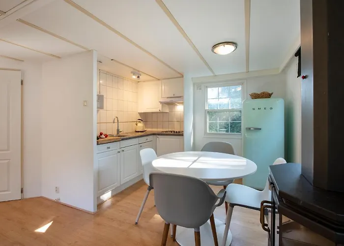 84, Gelegen In Het Rustige & Bosrijke Oisterwijk! Met Privetuin Σαλέ *