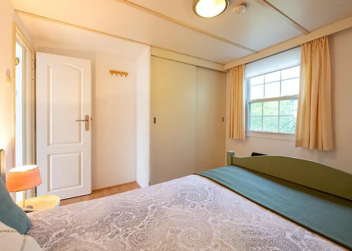 Σαλέ 84, Gelegen In Het Rustige & Bosrijke Oisterwijk! Met Privetuin