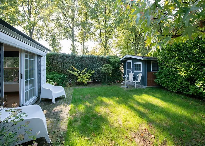 Σαλέ 84, Gelegen In Het Rustige & Bosrijke Oisterwijk! Met Privetuin