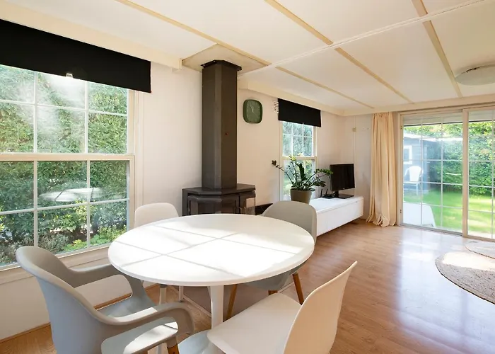 84, Gelegen In Het Rustige & Bosrijke Oisterwijk! Met Privetuin *